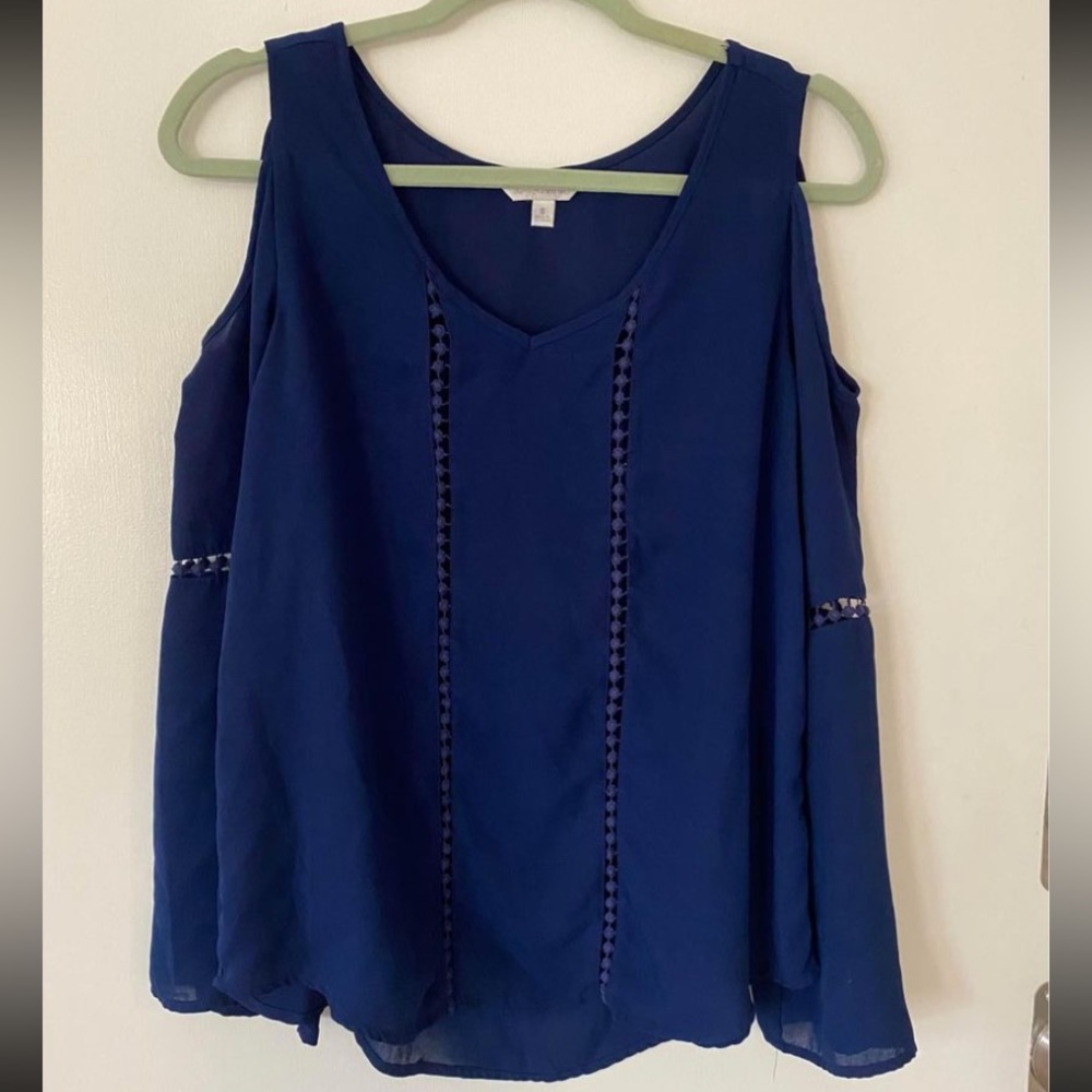 Women’s Charming Charlie blue cold shoulder shirt